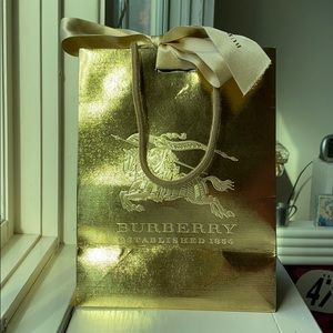 LIMITED EDITION Burberry holiday shopping bag